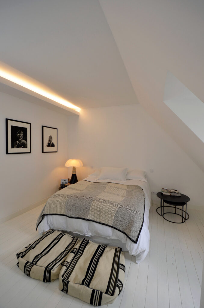 chambre parentale, éclairage indirecte, aménagement de combles, hotel particulier Rennes, architecte d'intérieur rennes